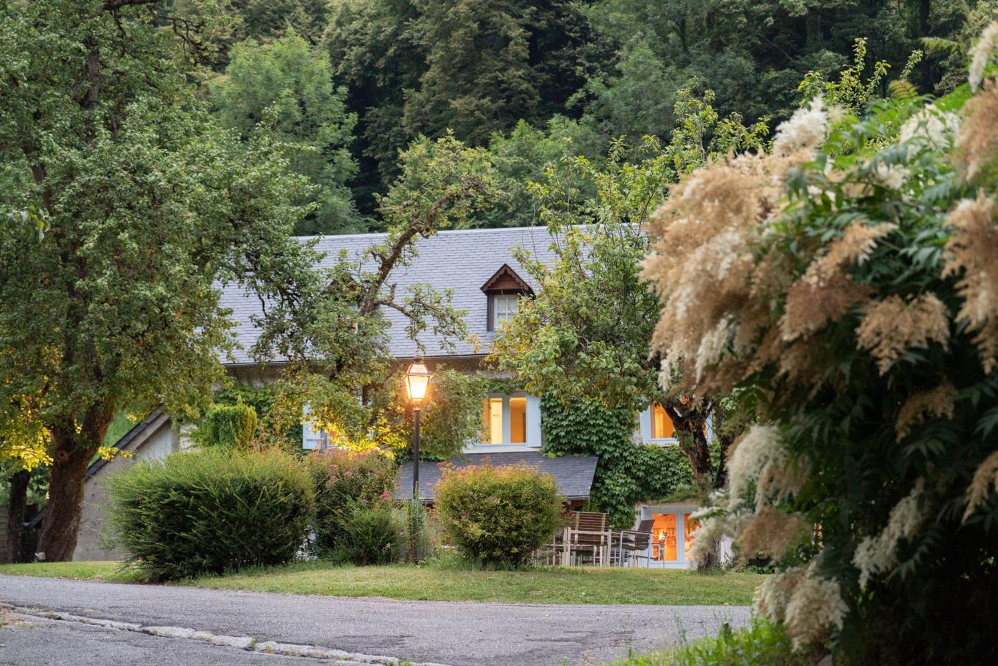 Domaine De Ramonjuan Hotel บาญเญอ-เดอ-บีกอร์ ภายนอก รูปภาพ